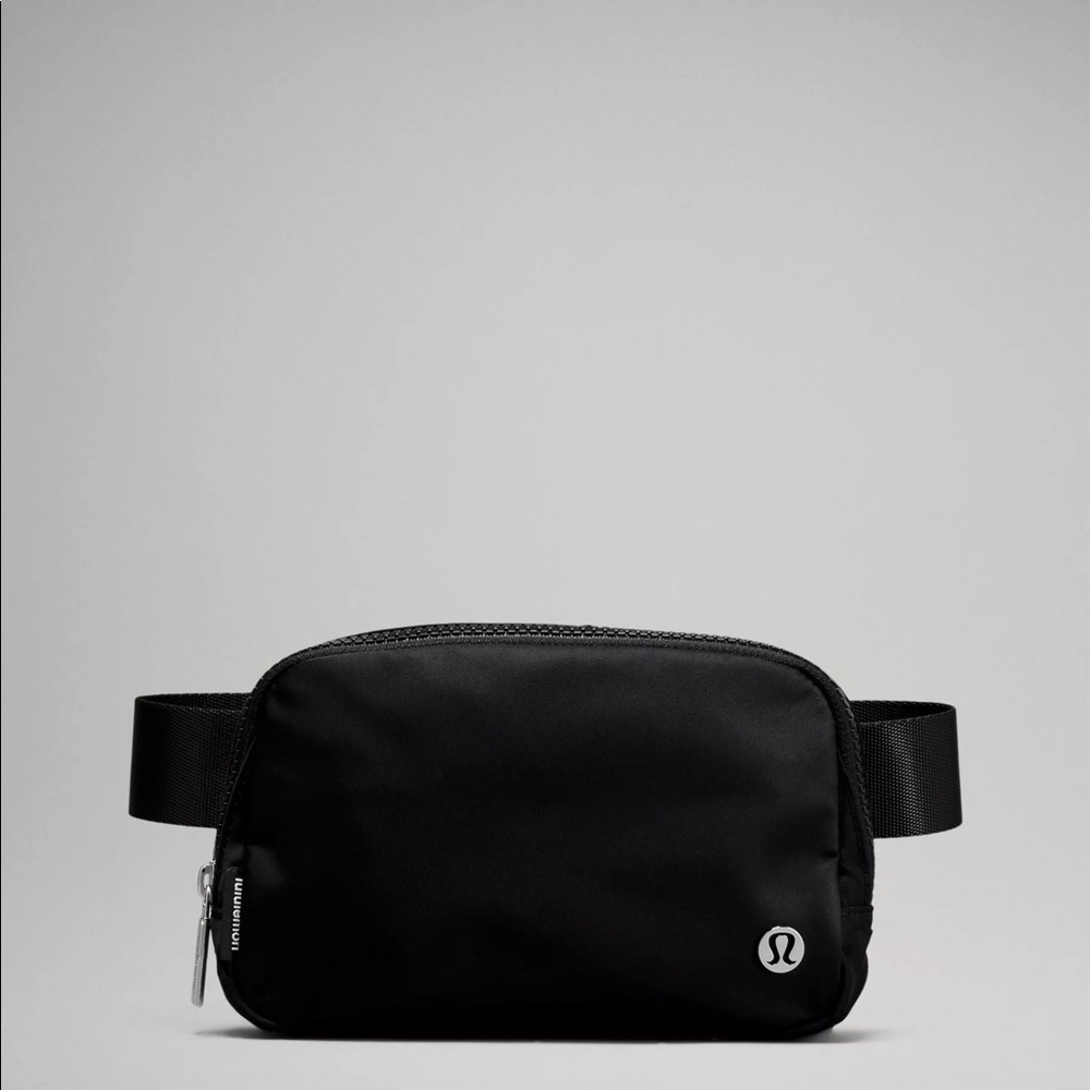 COPY - NWT lululemon black belt bag